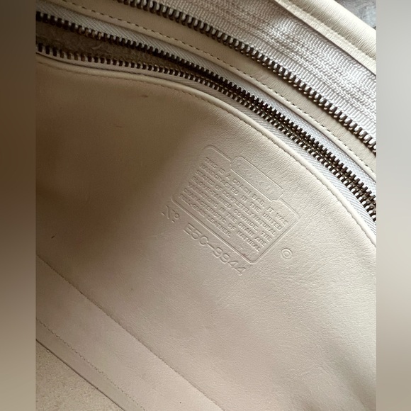 Vintage Coach Taylor Zip Crossbody - Picture 9 of 10